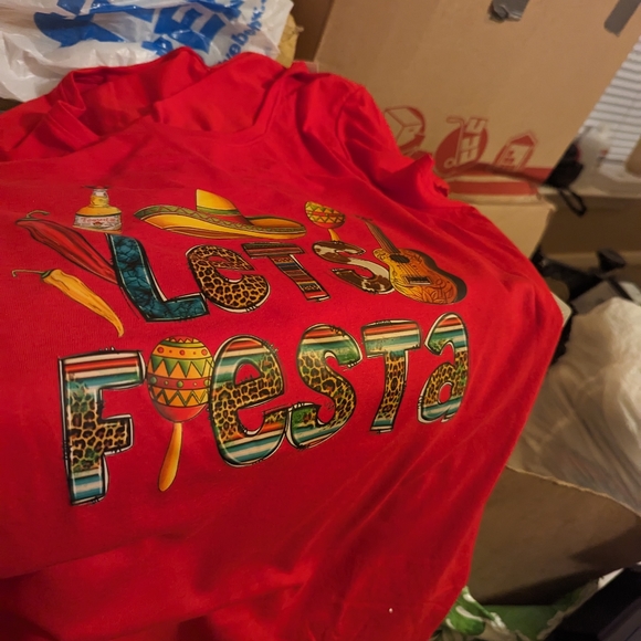 Clothes customs - Picture 2 of 12